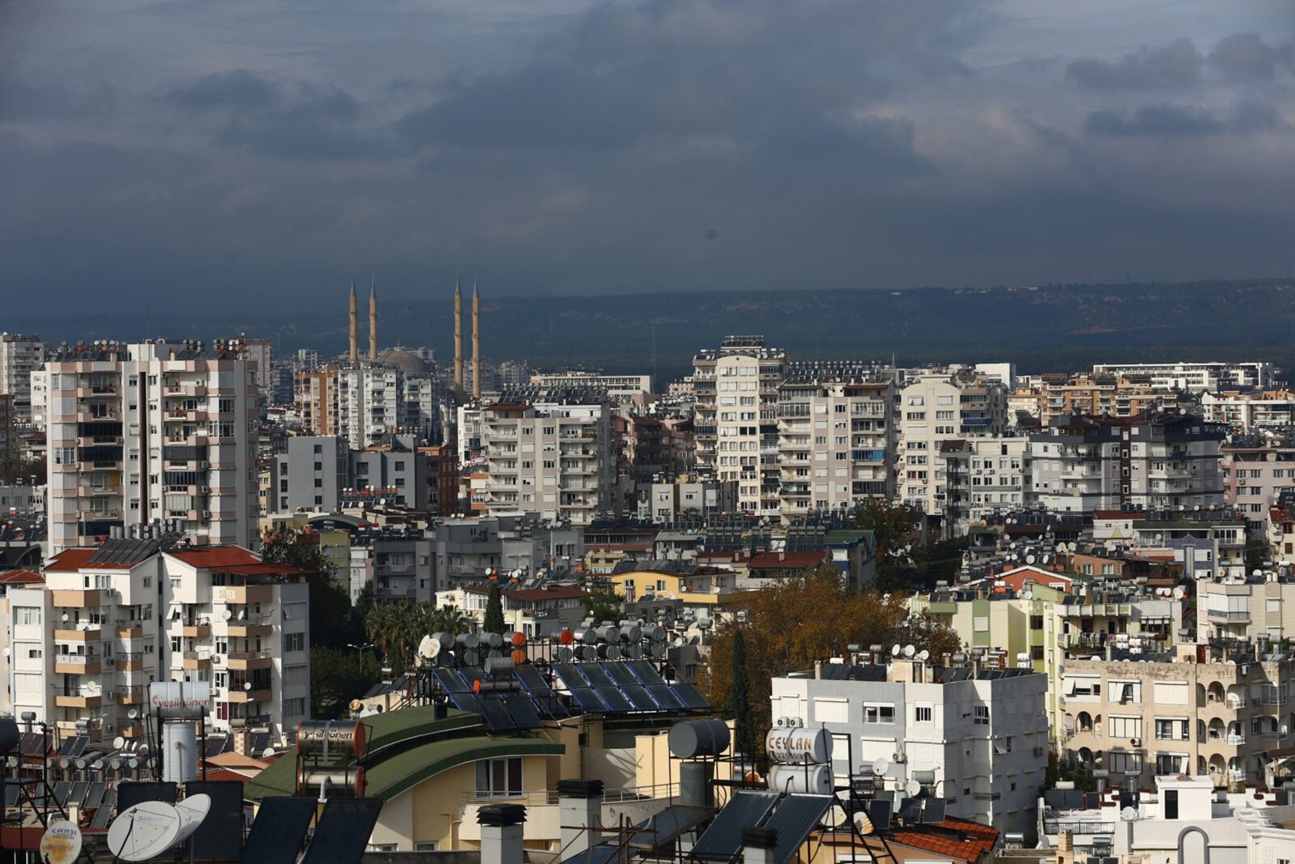 Türkiye Housing Sales Rise 10% & Foreign Demand Drops 26%